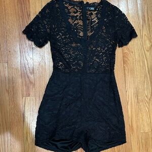 🏷️ 3 for $30  short sleeve lace romper